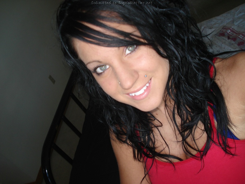 Черный член врезается в плоть молодой девушки 1 фото Черный член врезается в плоть молодой девушки 1 фото