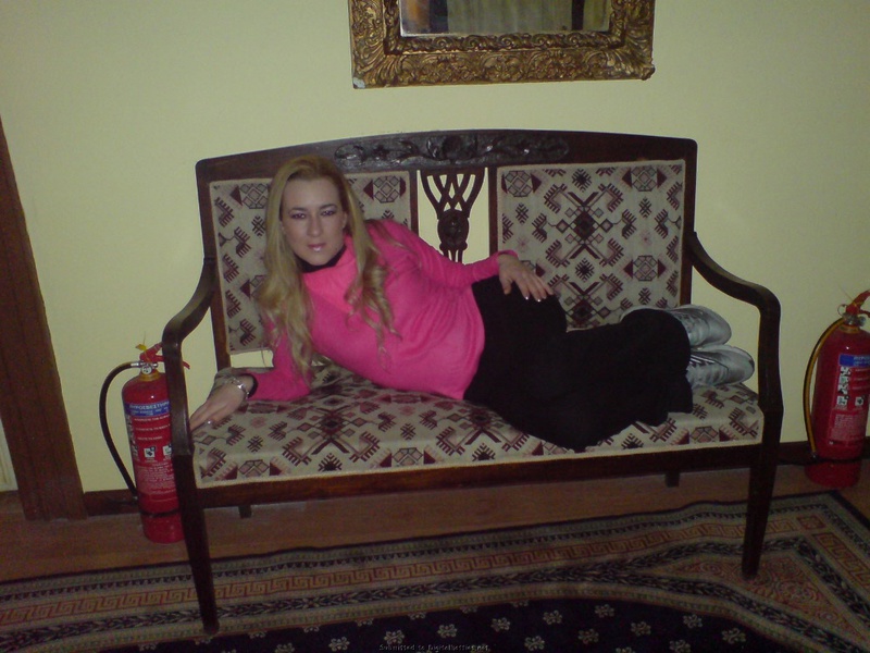 Эротические снимки из личного архива норвежской пары 5 фото Эротические снимки из личного архива норвежской пары 5 фото