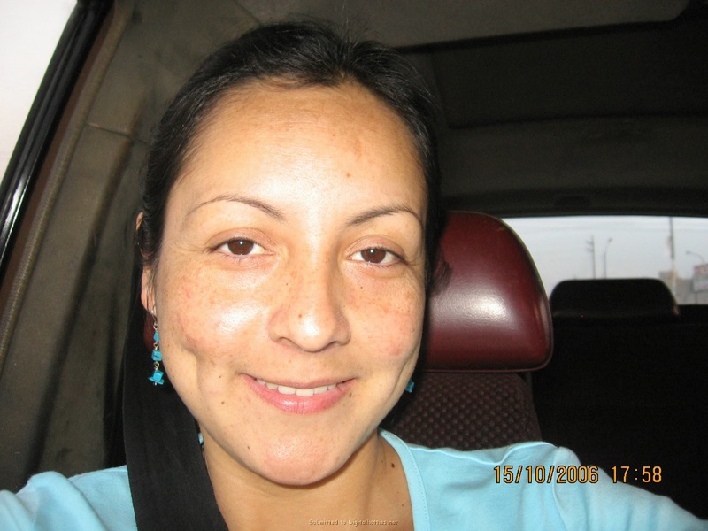 Одинокая мамочка позирует в белье после рабочего дня 6 фото