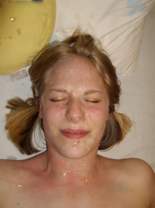 Светловолосая тёлка сосёт у друга на природе и дома 11 фото Светловолосая тёлка сосёт у друга на природе и дома 11 фото