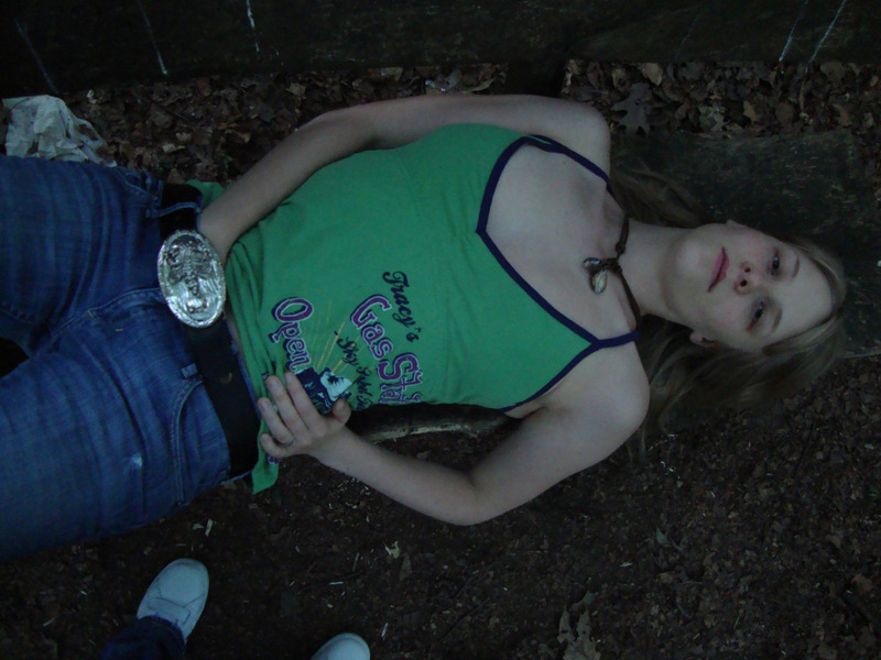 Светловолосая тёлка сосёт у друга на природе и дома 4 фото Светловолосая тёлка сосёт у друга на природе и дома 4 фото