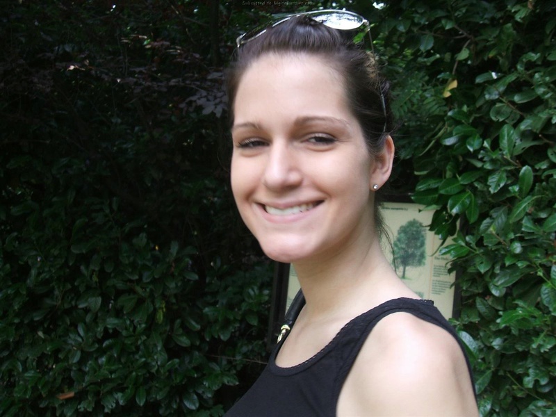 Девка сосет толстый член и дрочит манду 9 фото Девка сосет толстый член и дрочит манду 9 фото