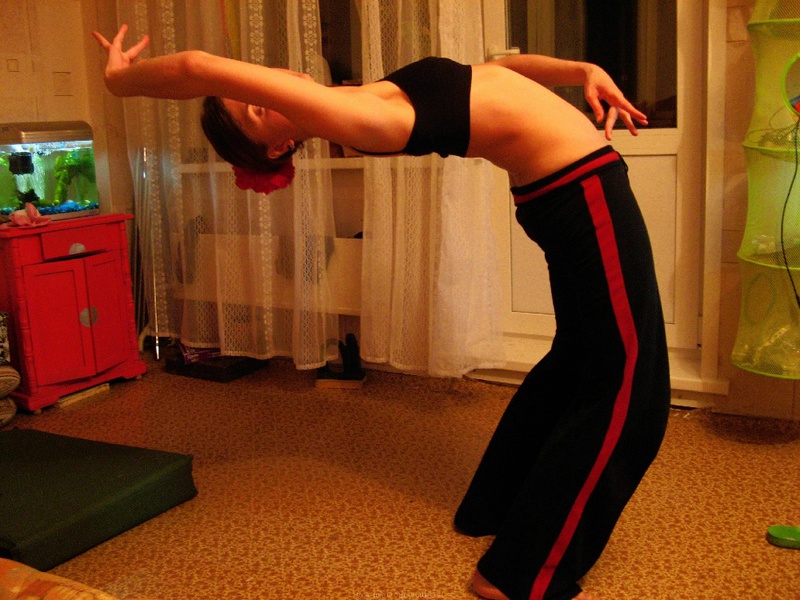 Разделась до гола и показала спортивную фигуру 14 фото Разделась до гола и показала спортивную фигуру 14 фото