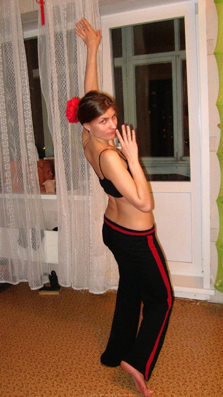 Разделась до гола и показала спортивную фигуру 11 фото Разделась до гола и показала спортивную фигуру 11 фото