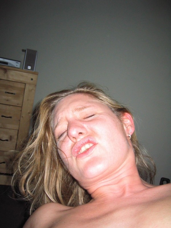 Выпившая деваха трахнута во все дырки мужиком 14 фото Выпившая деваха трахнута во все дырки мужиком 14 фото