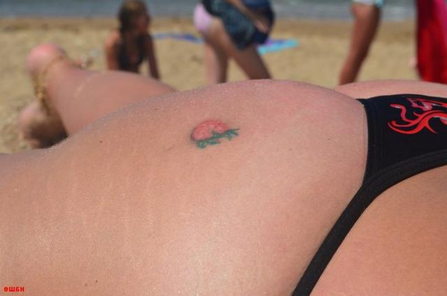 Наблюдение за игривой ненасытной жирдяйкой 2 фото Наблюдение за игривой ненасытной жирдяйкой 2 фото