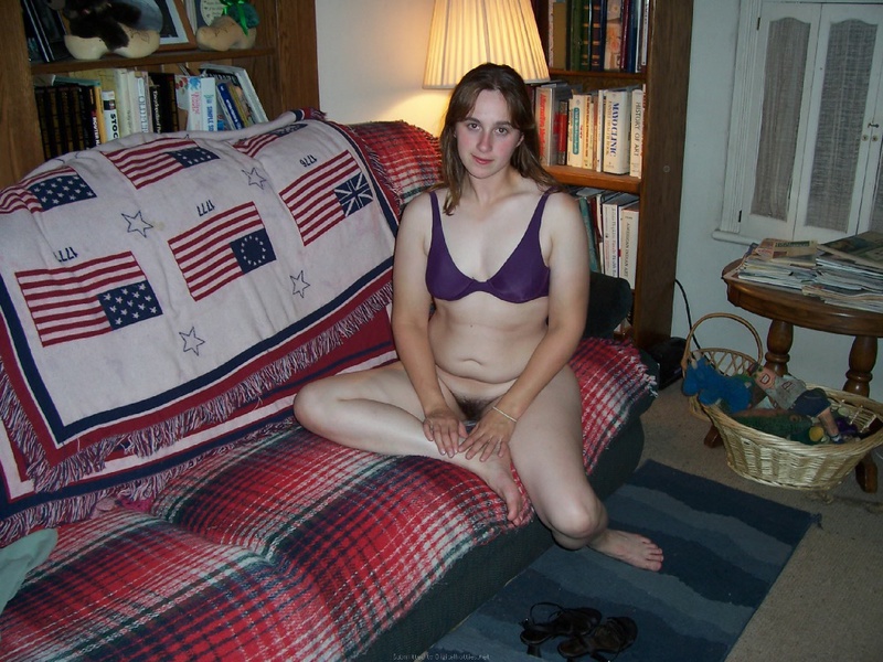 Доводит себя до оргазма фонариком 10 фото Доводит себя до оргазма фонариком 10 фото