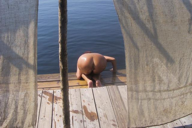 Похотливые любовницы дразнят мужиков бритыми кисками 6 фото Похотливые любовницы дразнят мужиков бритыми кисками 6 фото