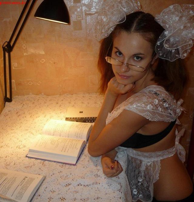 Игривая аспирантка поиграла с секс игрушкой 4 фото Игривая аспирантка поиграла с секс игрушкой 4 фото