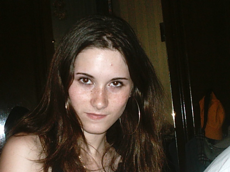 Веселая студентка делает минет мужику с волосатым пузом 20 фото Веселая студентка делает минет мужику с волосатым пузом 20 фото