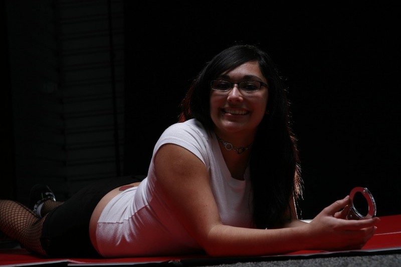 Полная азиатка разделась на камеру 5 фото Полная азиатка разделась на камеру 5 фото