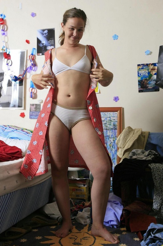 18летняя онанистка из США дрочит мохнатую киску игрушкой 3 фото 18летняя онанистка из США дрочит мохнатую киску игрушкой 3 фото