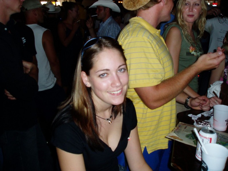 Пососала большой член и подставила обе дырочки для проникновения 3 фото Пососала большой член и подставила обе дырочки для проникновения 3 фото