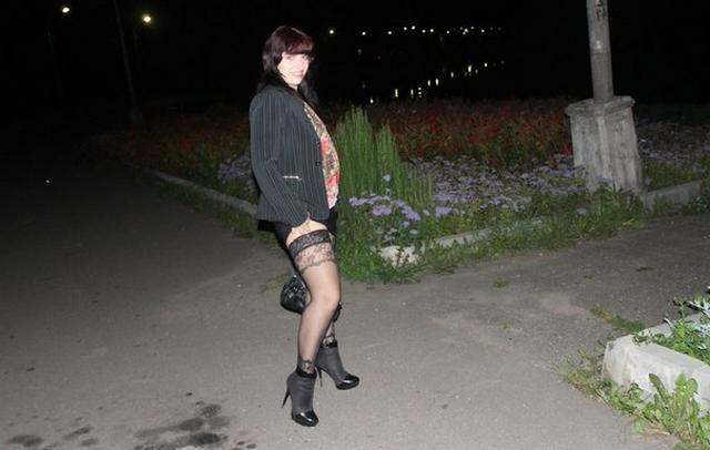 Зрелая брюнетка мастурбирует и не только 5 фото Зрелая брюнетка мастурбирует и не только 5 фото