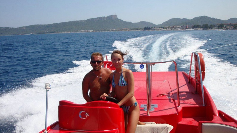 Курортницы загорают голышом и чпокаются в щелки 1 фото Курортницы загорают голышом и чпокаются в щелки 1 фото