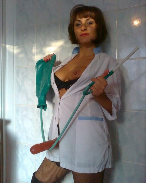 Вульгарные мамзели блещут сочными щелками 2 фото Вульгарные мамзели блещут сочными щелками 2 фото