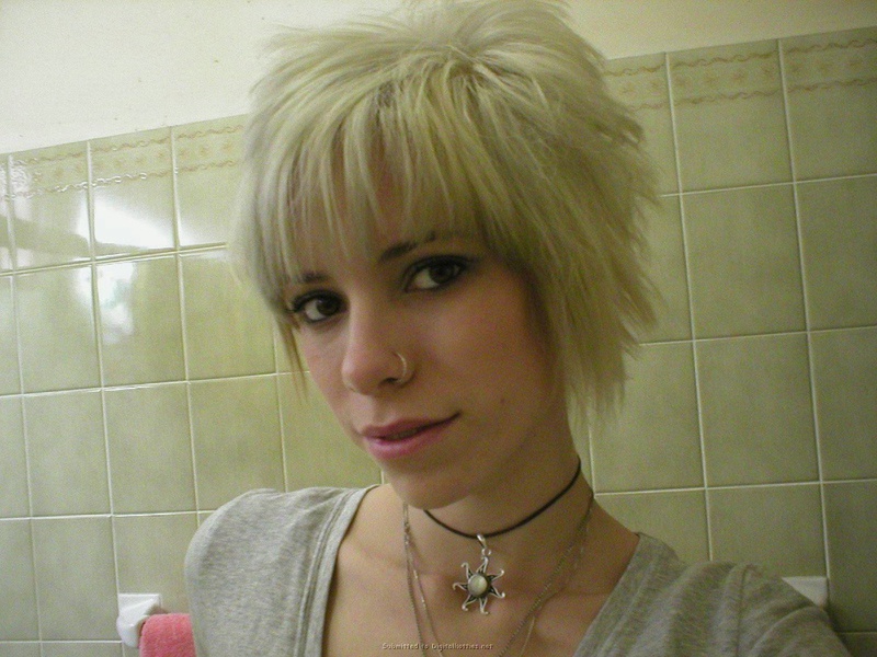 Откровенные позы развратной девушки для сайта знакомств 17 фото Откровенные позы развратной девушки для сайта знакомств 17 фото