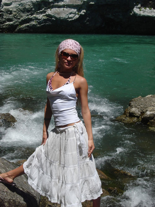 Белокурая мамка показала себя без одежды 2 фото Белокурая мамка показала себя без одежды 2 фото