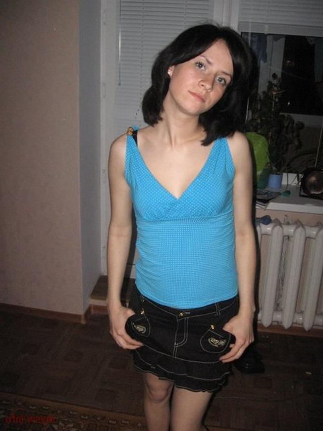 Кокетливая брюнетка отправляет интим снимки своим любовникам 1 фото Кокетливая брюнетка отправляет интим снимки своим любовникам 1 фото