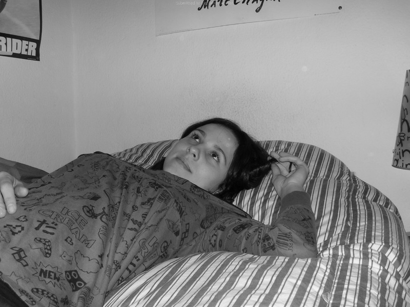 Черно-белые снимки девушки с волосатой пилоткой 15 фото Черно-белые снимки девушки с волосатой пилоткой 15 фото