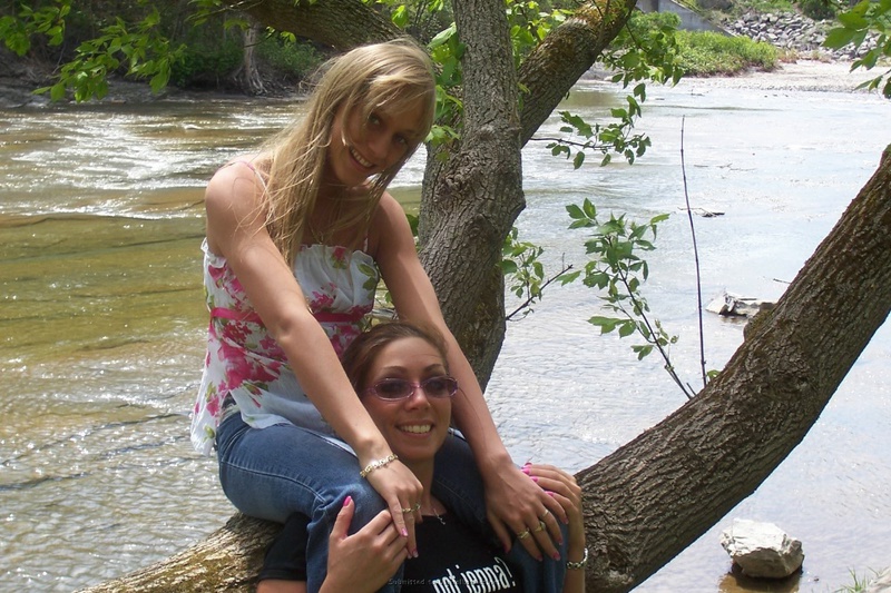 Минетчица отдыхает на курорте с волосатым хахалем и сосет член 23 фото Минетчица отдыхает на курорте с волосатым хахалем и сосет член 23 фото