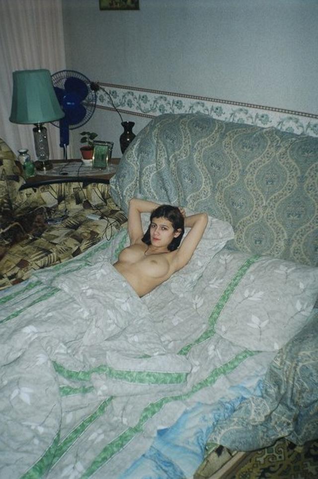 Красивые любительницы позируют в нижнем белье и голышом 27 фото Красивые любительницы позируют в нижнем белье и голышом 27 фото