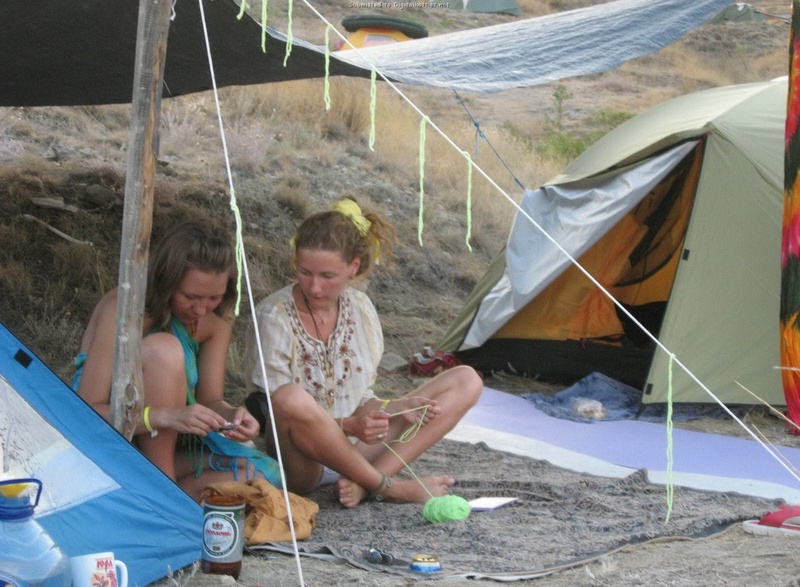 Эротические снимки отдыхающих дикарями девушек на море 1 фото Эротические снимки отдыхающих дикарями девушек на море 1 фото