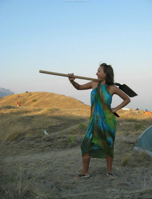 Эротические снимки отдыхающих дикарями девушек на море 3 фото Эротические снимки отдыхающих дикарями девушек на море 3 фото