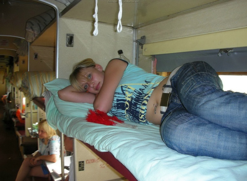 Эротические снимки отдыхающих дикарями девушек на море 13 фото Эротические снимки отдыхающих дикарями девушек на море 13 фото