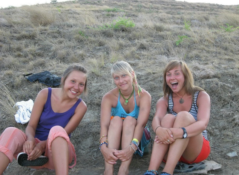 Эротические снимки отдыхающих дикарями девушек на море 7 фото Эротические снимки отдыхающих дикарями девушек на море 7 фото