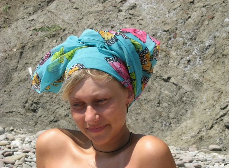 Эротические снимки отдыхающих дикарями девушек на море 10 фото Эротические снимки отдыхающих дикарями девушек на море 10 фото