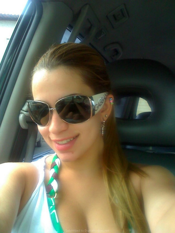 Личные снимки блондинки с большими дойками из Америки 18 фото Личные снимки блондинки с большими дойками из Америки 18 фото