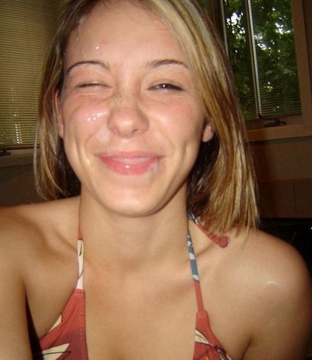 Выпустили из больших пенисов белоснежную сперму 4 фото Выпустили из больших пенисов белоснежную сперму 4 фото