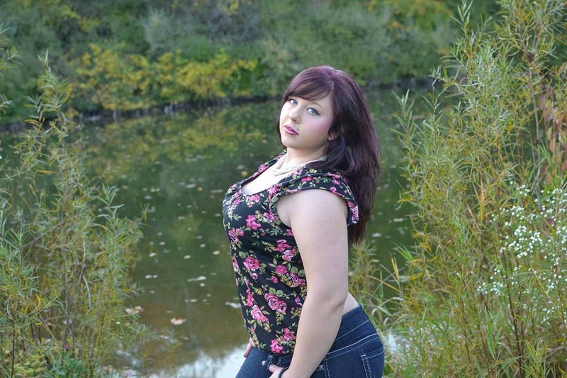 Милая жопастая девка разделась 14 фото Милая жопастая девка разделась 14 фото