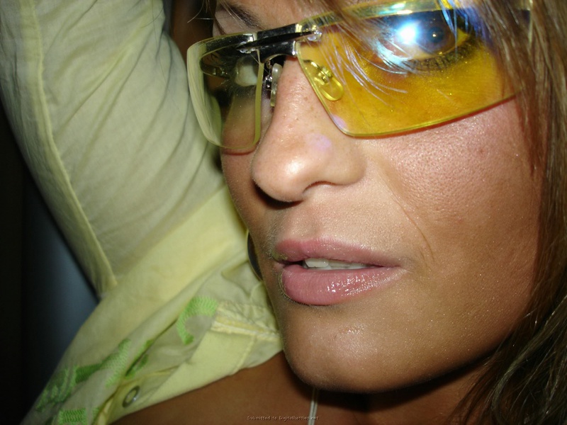 Матерая мамка делает минет и вертит жопой 31 фото Матерая мамка делает минет и вертит жопой 31 фото