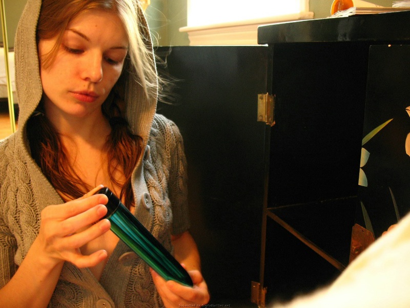 Озорница имеет себя любимым самотыком 24 фото Озорница имеет себя любимым самотыком 24 фото