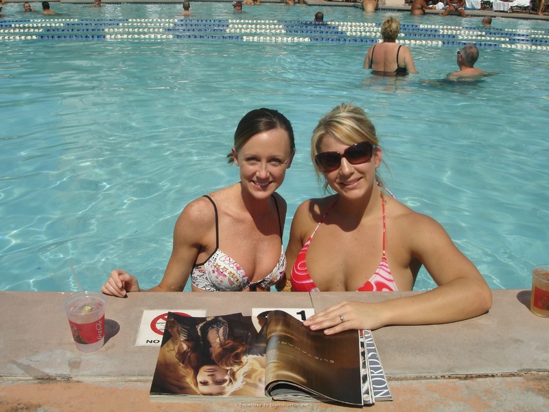 30летняя американка с большой попкой раздевается в номере отеля 7 фото 30летняя американка с большой попкой раздевается в номере отеля 7 фото