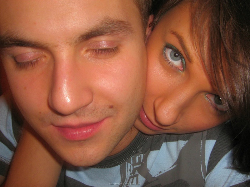 Длинноногая милашка раздевается дома для парня 9 фото Длинноногая милашка раздевается дома для парня 9 фото