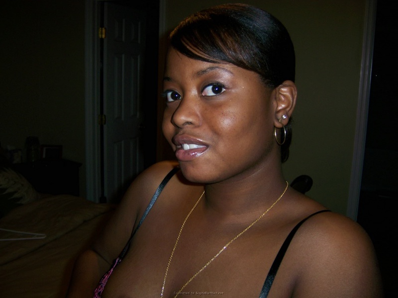 Оральный секс негритянской пары любителей 1 фото Оральный секс негритянской пары любителей 1 фото