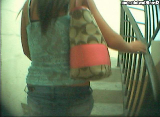 Молодой человек уломал незнакомку потрахаться в подъезде 4 фото Молодой человек уломал незнакомку потрахаться в подъезде 4 фото