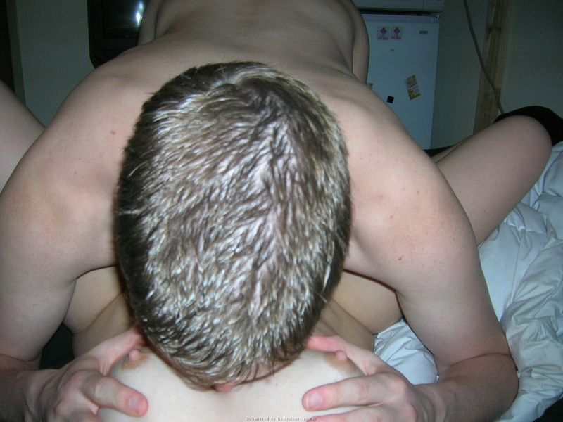 Пара из Калифорнии занимается оральными ласками на кровати 18 фото Пара из Калифорнии занимается оральными ласками на кровати 18 фото