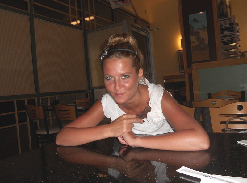 Эротичная модель показывает себя 5 фото Эротичная модель показывает себя 5 фото