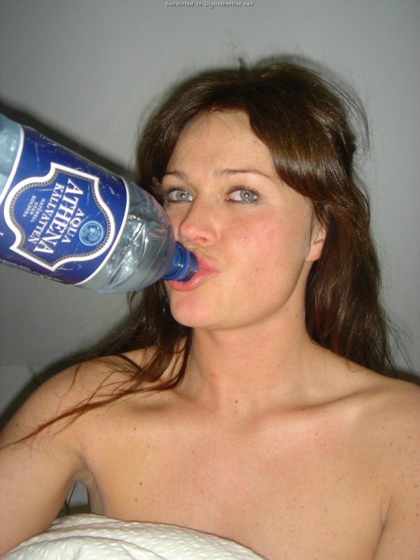 Ублажает его минетом по-домашнему 23 фото Ублажает его минетом по-домашнему 23 фото