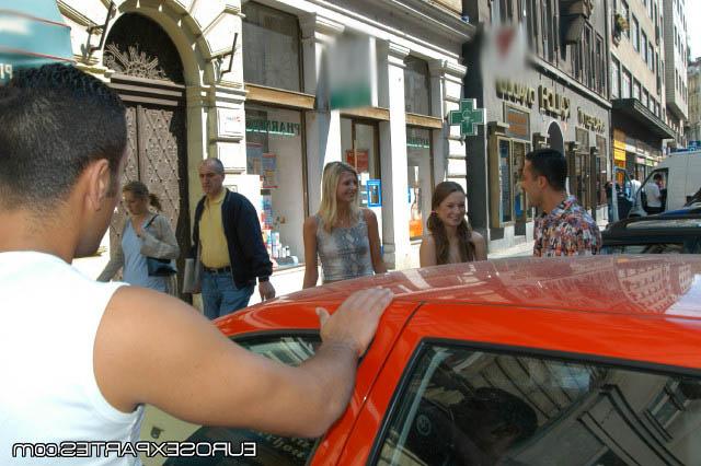 Ребята устраивают приятный групповой секс с девушками 1 фото Ребята устраивают приятный групповой секс с девушками 1 фото