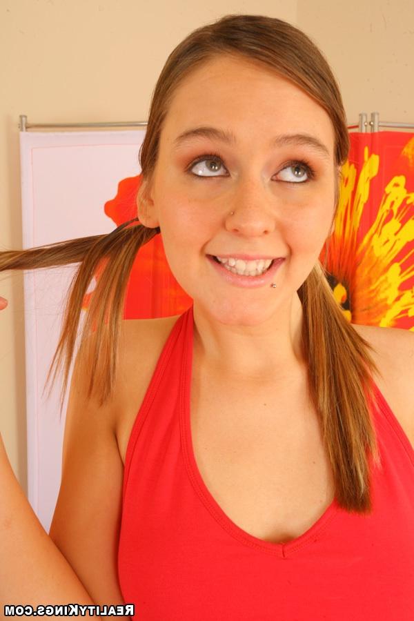 Вагинальный секс и минет с игривой вертихвосткой 1 фото Вагинальный секс и минет с игривой вертихвосткой 1 фото