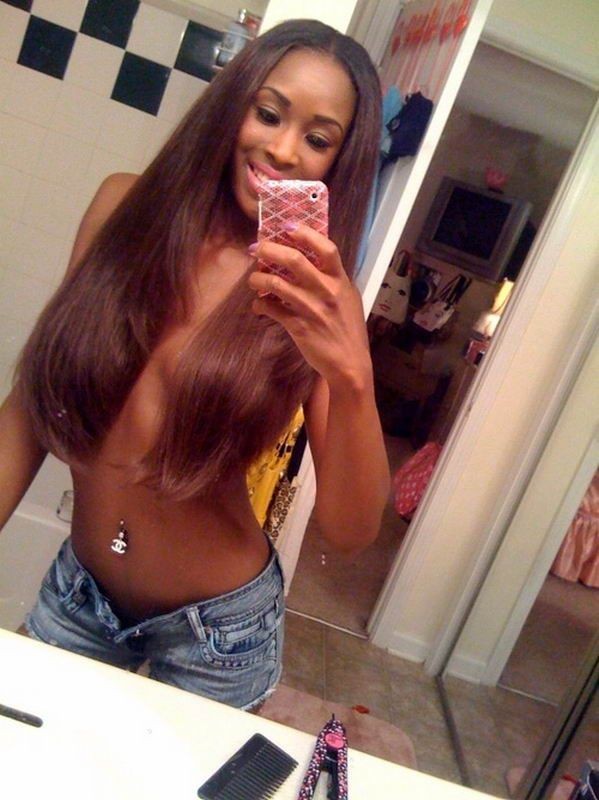 Похотливые студентки и выпускницы ВУЗов США делают голые селфи 4 фото Похотливые студентки и выпускницы ВУЗов США делают голые селфи 4 фото