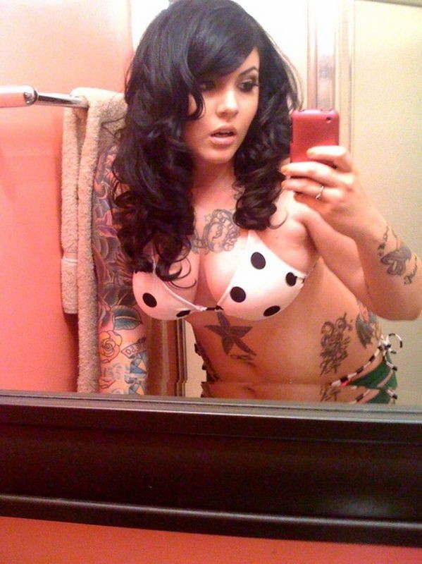 Похотливые студентки и выпускницы ВУЗов США делают голые селфи 7 фото Похотливые студентки и выпускницы ВУЗов США делают голые селфи 7 фото