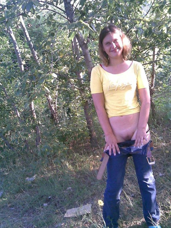 Незнакомка соглашается раздеться на камеру перед хахалем 7 фото Незнакомка соглашается раздеться на камеру перед хахалем 7 фото