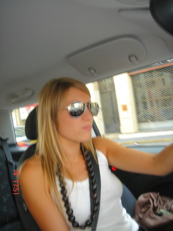 Муж фотографирует жену топлес в свадебном путешествии 3 фото Муж фотографирует жену топлес в свадебном путешествии 3 фото