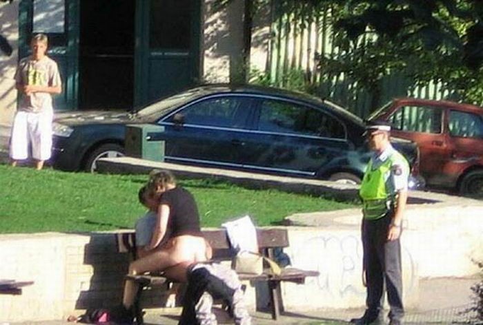 Влюбленные парочки трахнулись в людных местах 19 фото Влюбленные парочки трахнулись в людных местах 19 фото